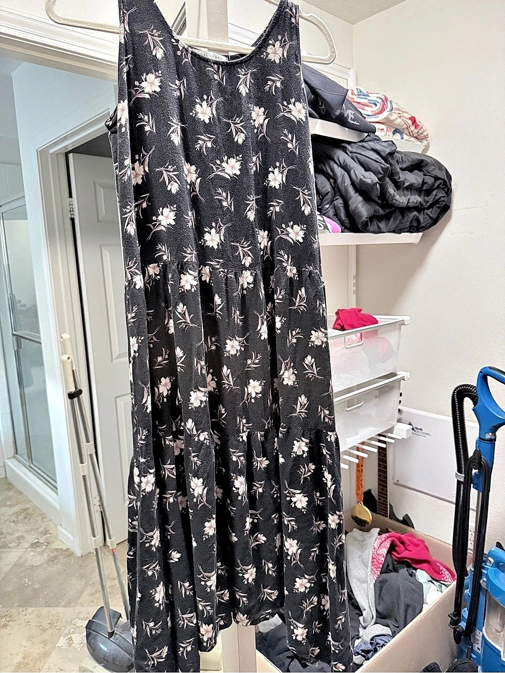 Final Touch Floral Maxi Dress in Black & Pink Size Medium Like New